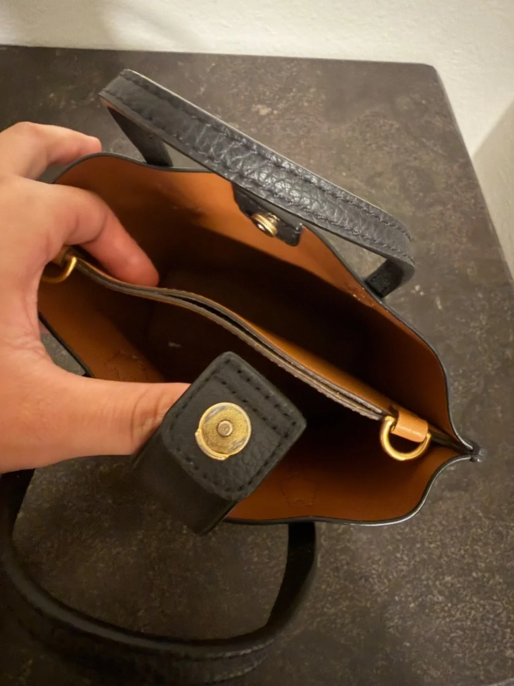 Tory Burch Perry Bucket Bag in Black